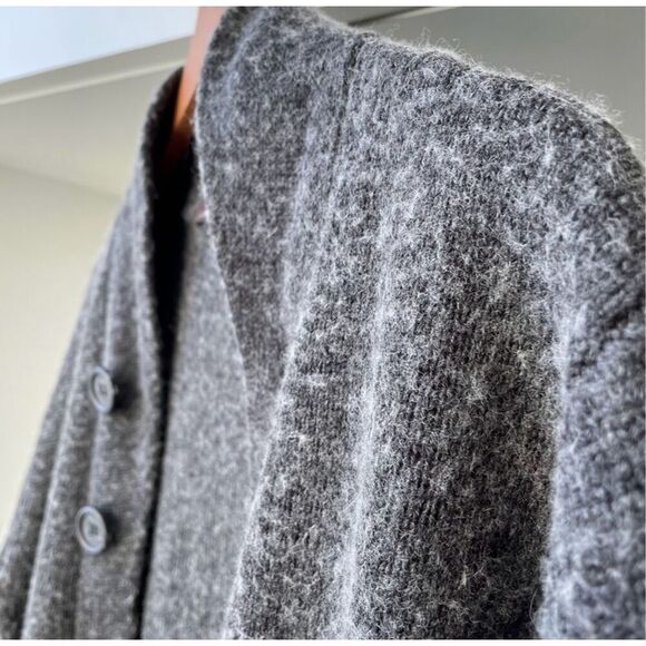 Reiss wool blend fuzzy cardigan size medium gray excellent condition - Picture 10 of 10